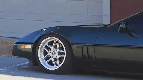 Slammed C4 corvette (4K)